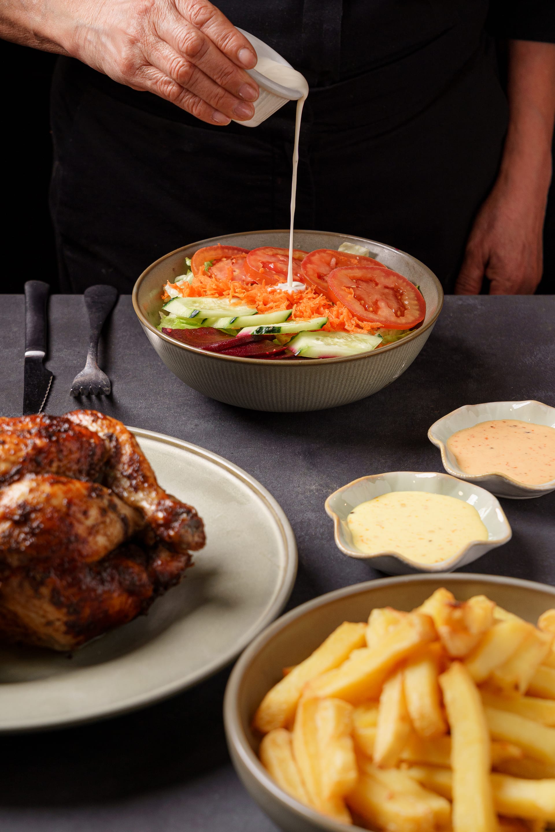 Pollo a la brasa con patatas